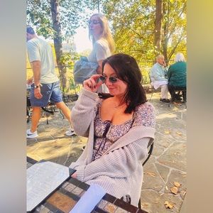 Meet your Posher, Abby